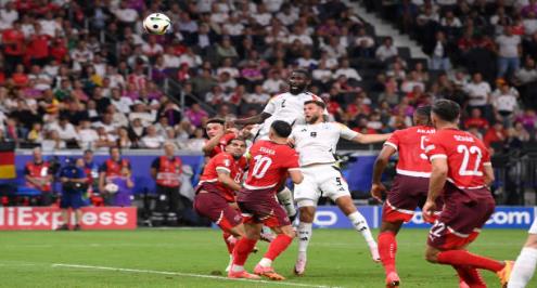 "3 أجهزة كومبيوتر".. الشرطة الألمانية تحقق في واقعة سرقة لمنتخب سويسرا